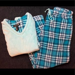 Plush Cozy PJ Set 💖 NWOT